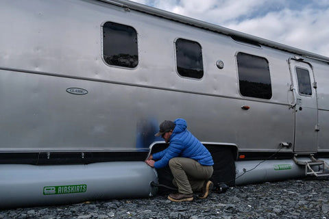 AIRSKIRTS Close-Up Installation Detail - Inflatable Tube Fitting Against Airstream Classic Sidewall | United RV Parts