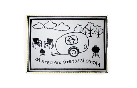 Elegante tapete para acampar | Tapete para casa rodante con luces | LRVH8111 | 2,44 m x 3,34 m | Negro/Blanco