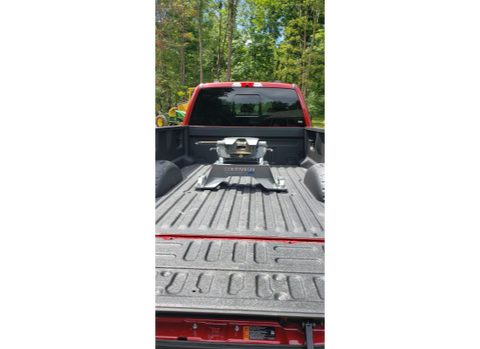 B&W RVK3300 Installed in Ford Truck Bed - In Use | United RV Parts