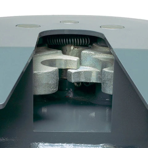 B&W Companion Hitch Jaws Open Position - Internal Mechanism Detail | United RV Parts