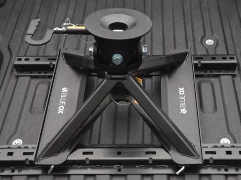 Black Blue Ox BXR2410 24K Gooseneck 5th Wheel Hitch - Installed in Truck Bed | United RV Parts